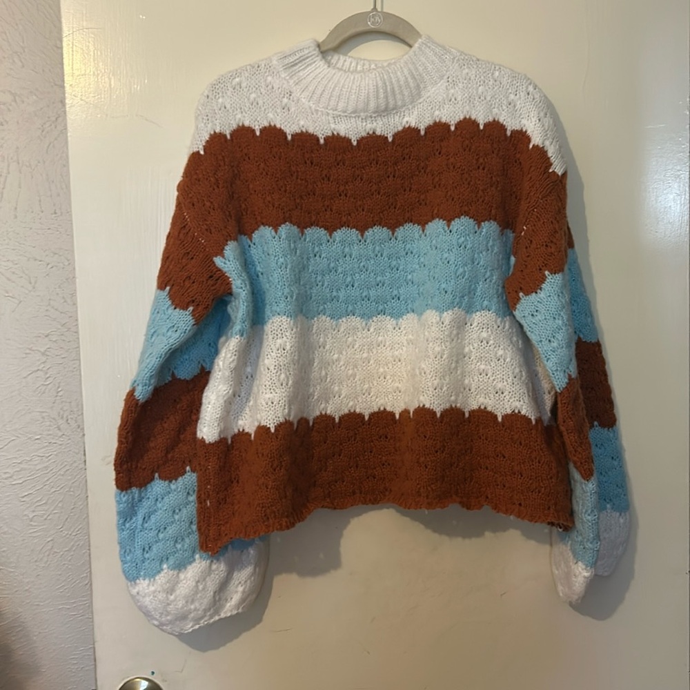 Pullover sweater
